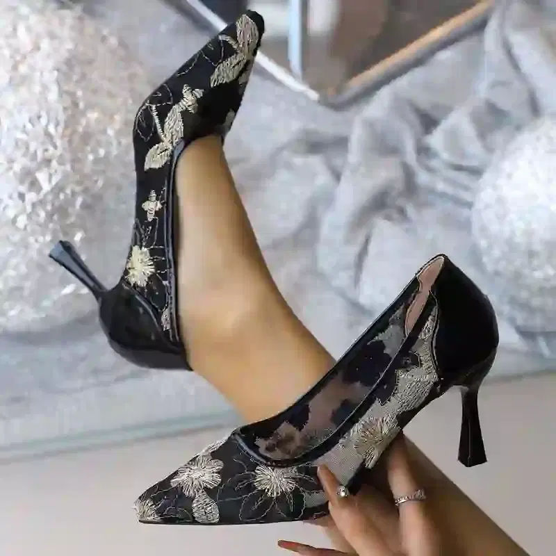 Embroidered Mesh Pump Pointed Toe Mesh Pump, Black