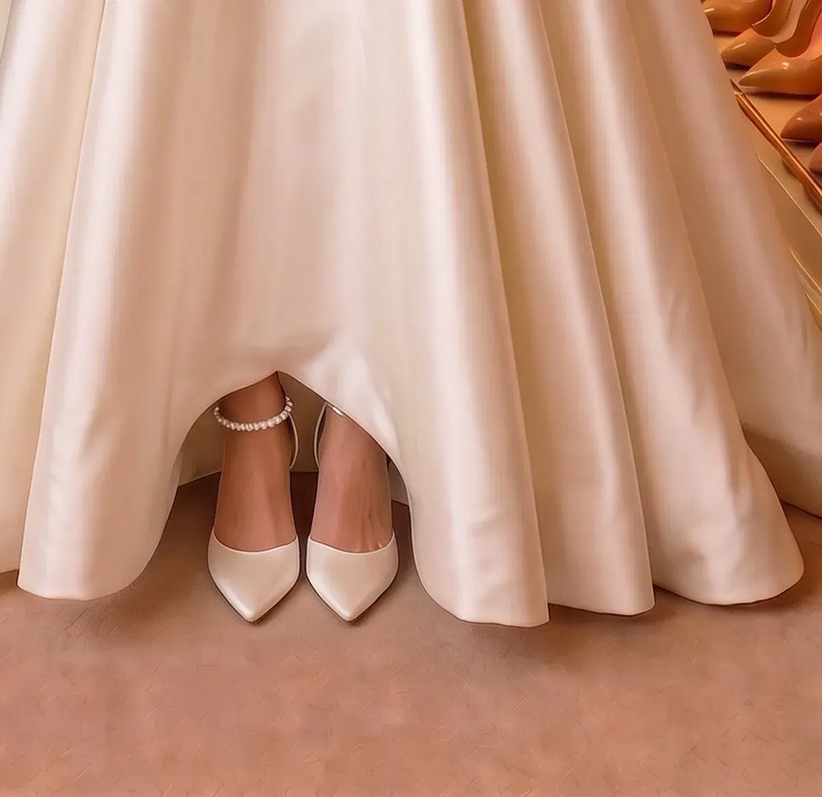 Shoe'N Tale Pearl-Strap Kitten Stiletto, Ivory